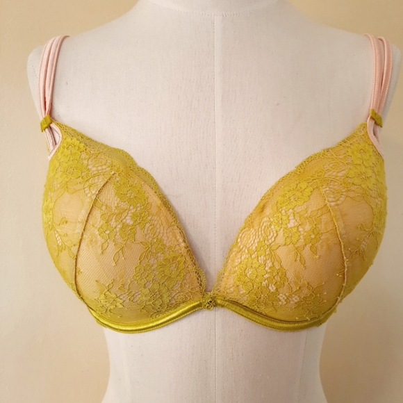 Victoria's Secret Push-up "Sexy Little Things" Bra in Size 36DD + Bonus!! 👙 - Picture 2 of 10